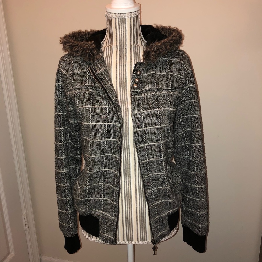 Roxy Jacket - Picture 3 of 4